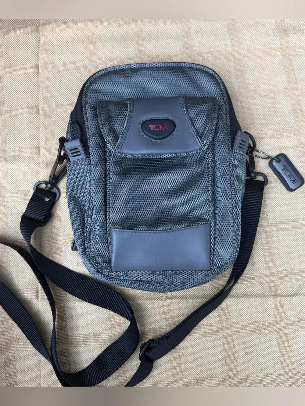 Tumi T2 Unisex Utility Crossbody Bag